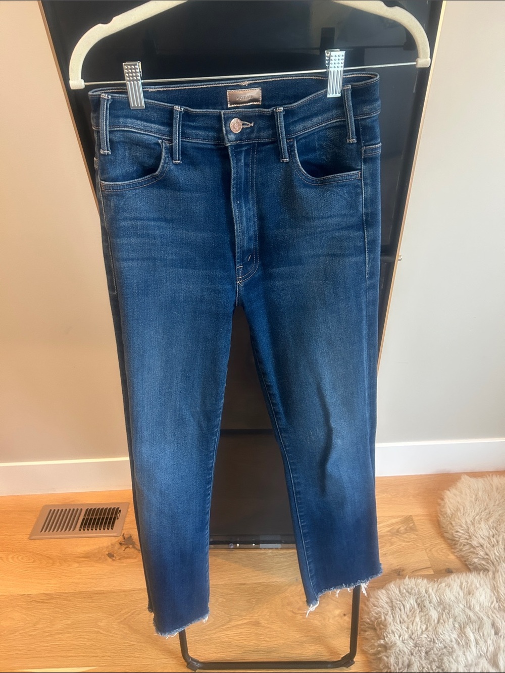 MOTHER hustler ankle fray jeans.